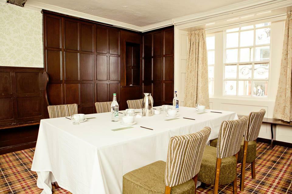The Kings Arms Hotel 비세스터 내부 사진
