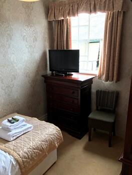 The Kings Arms Hotel 비세스터 외부 사진
